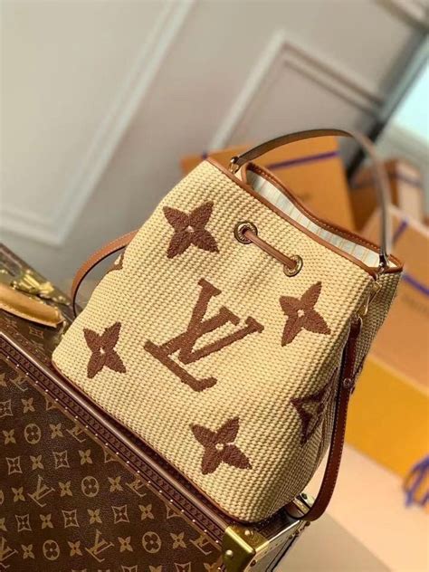 Top 10 crochet lv bag ideas and inspiration .